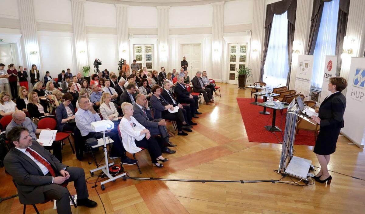 Hrvatski novinarski dom slika 1